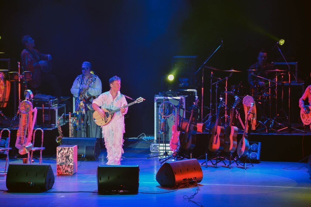 Virtuoso-guitarist-Didyula-live-concert-st-petersburg